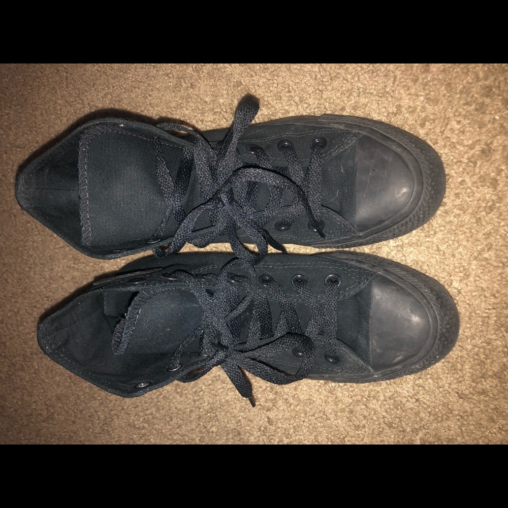 Black high top converse